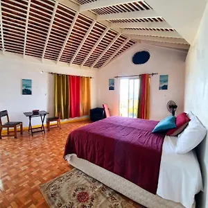 https://reggae-hostel-montego-bay.comcaribbean.com